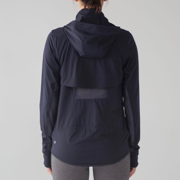 lululemon Kicking Asphalt Jacket - Picture 2 of 7